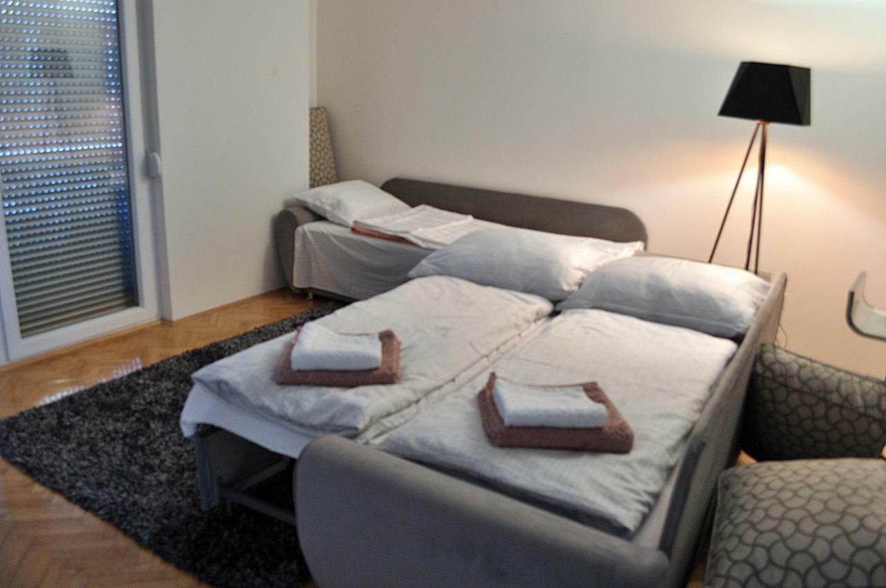 Apartman Dina Apartment Tuzla Luaran gambar