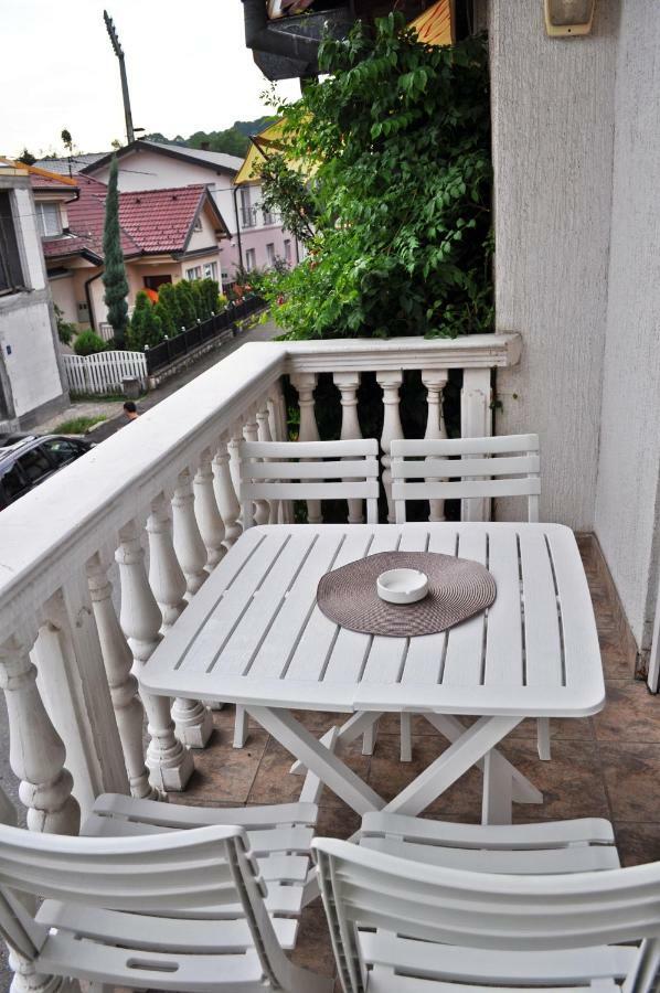 Apartman Dina Apartment Tuzla Luaran gambar