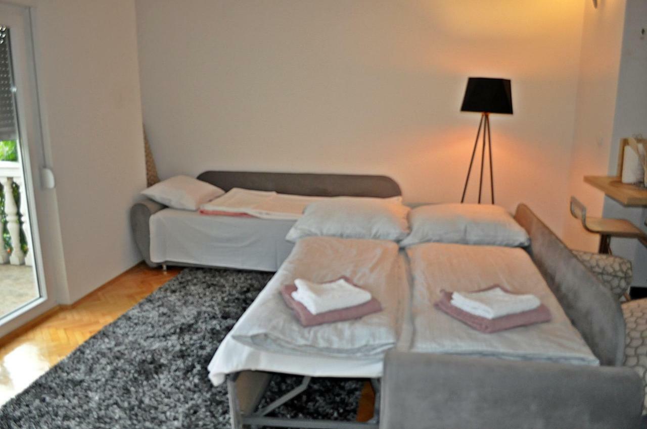 Apartman Dina Apartment Tuzla Luaran gambar