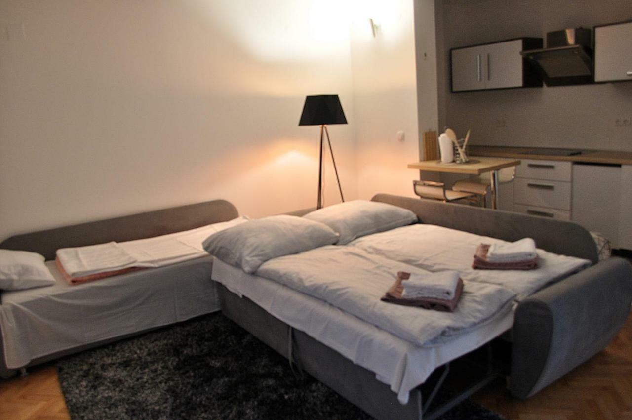 Apartman Dina Apartment Tuzla Luaran gambar