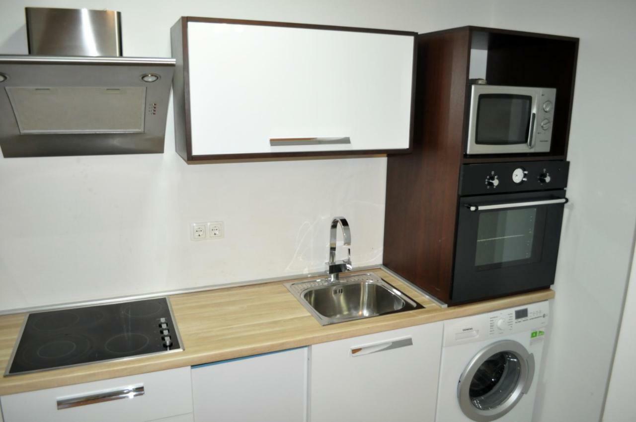 Apartman Dina Apartment Tuzla Luaran gambar