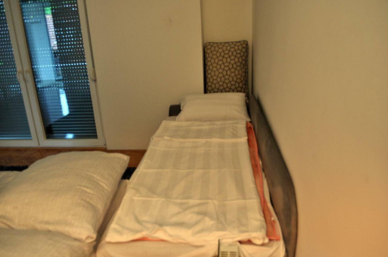 Apartman Dina Apartment Tuzla Luaran gambar